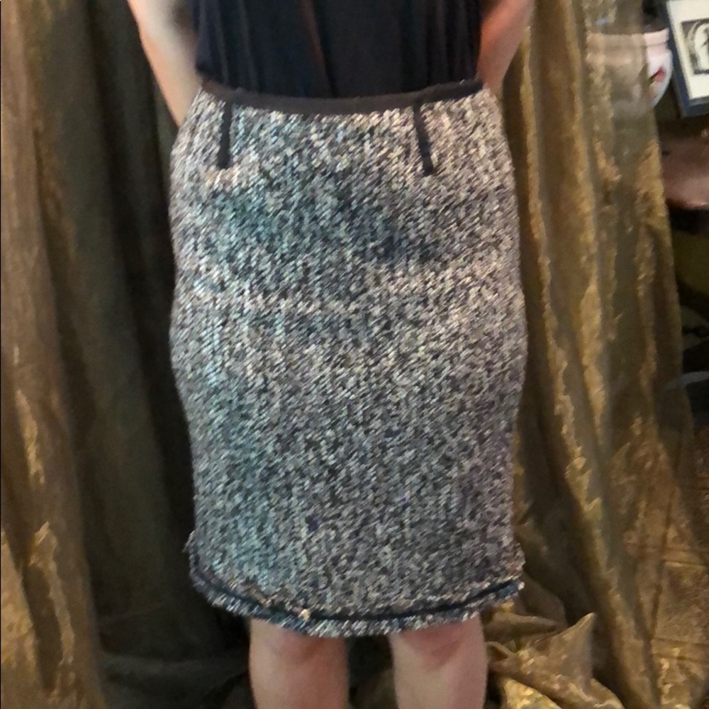 Size 4 & 6. Neither worn. Perfect condition.